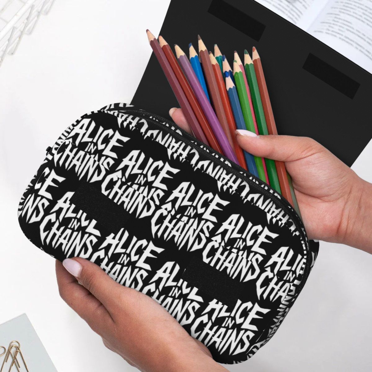 Alice In Chains Rooster Dirt L - Stationery And Office Supply Chain recensie en prijs